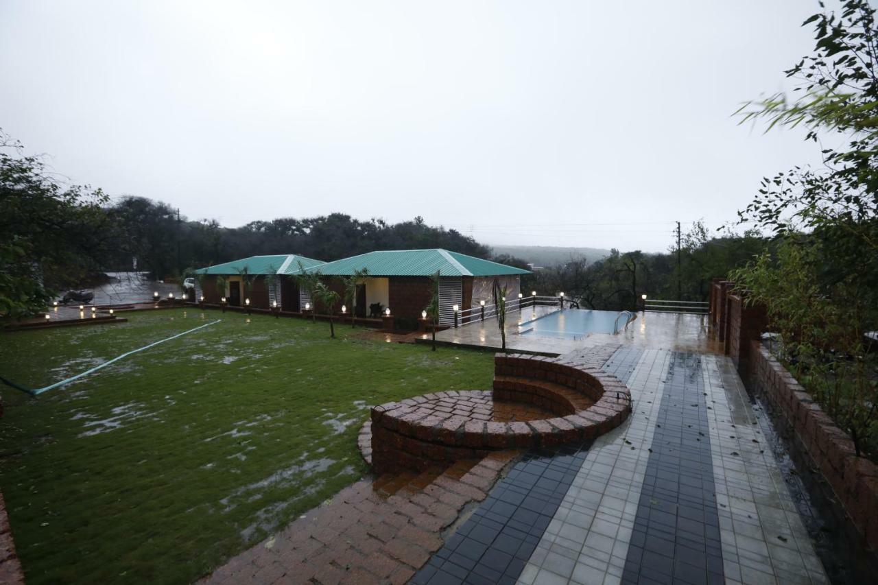 La Serene Resort&Spa Mahābaleshwar Exterior foto